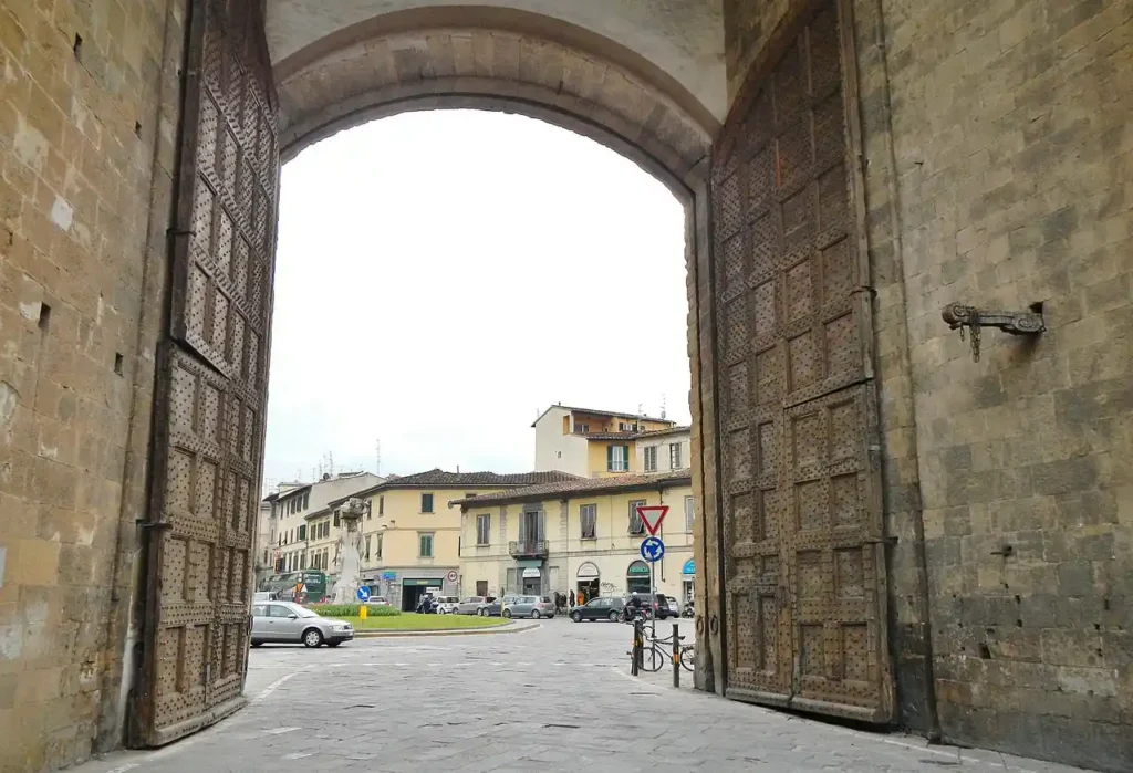 Porta Romana entrance